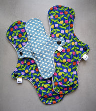 Load image into Gallery viewer, Cloth Sanitary Pad Starter Pack