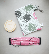 Load image into Gallery viewer, Small Waterproof Wet Bag (Zip)