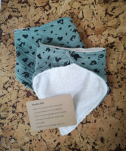 Load image into Gallery viewer, Muslin and Bamboo Bibs