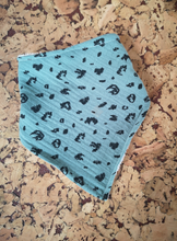 Load image into Gallery viewer, Muslin and Bamboo Bibs