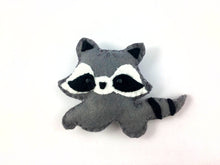 Load image into Gallery viewer, Woodland felt garland and matching baby mobile