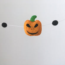 Load image into Gallery viewer, Felt Halloween Pumpkin Garland