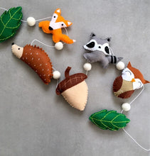 Load image into Gallery viewer, Woodland Felt Garland