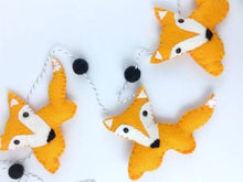 Load image into Gallery viewer, Felt Fox Garland